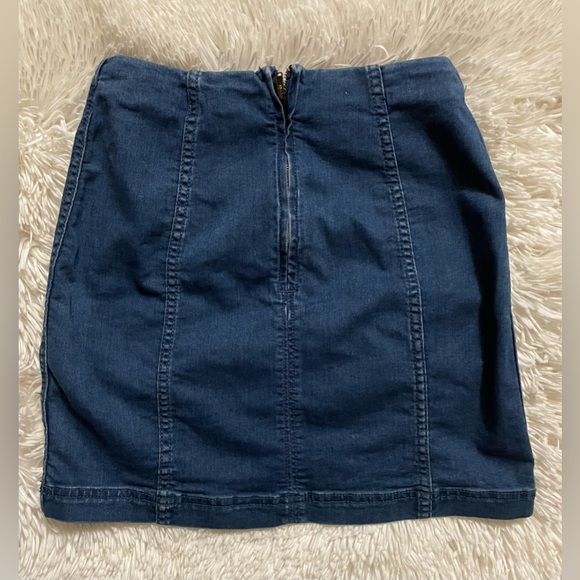 Free People Women's Faded Indigo Modern Femme Denim Short Mini Skirt - Picture 5 of 6